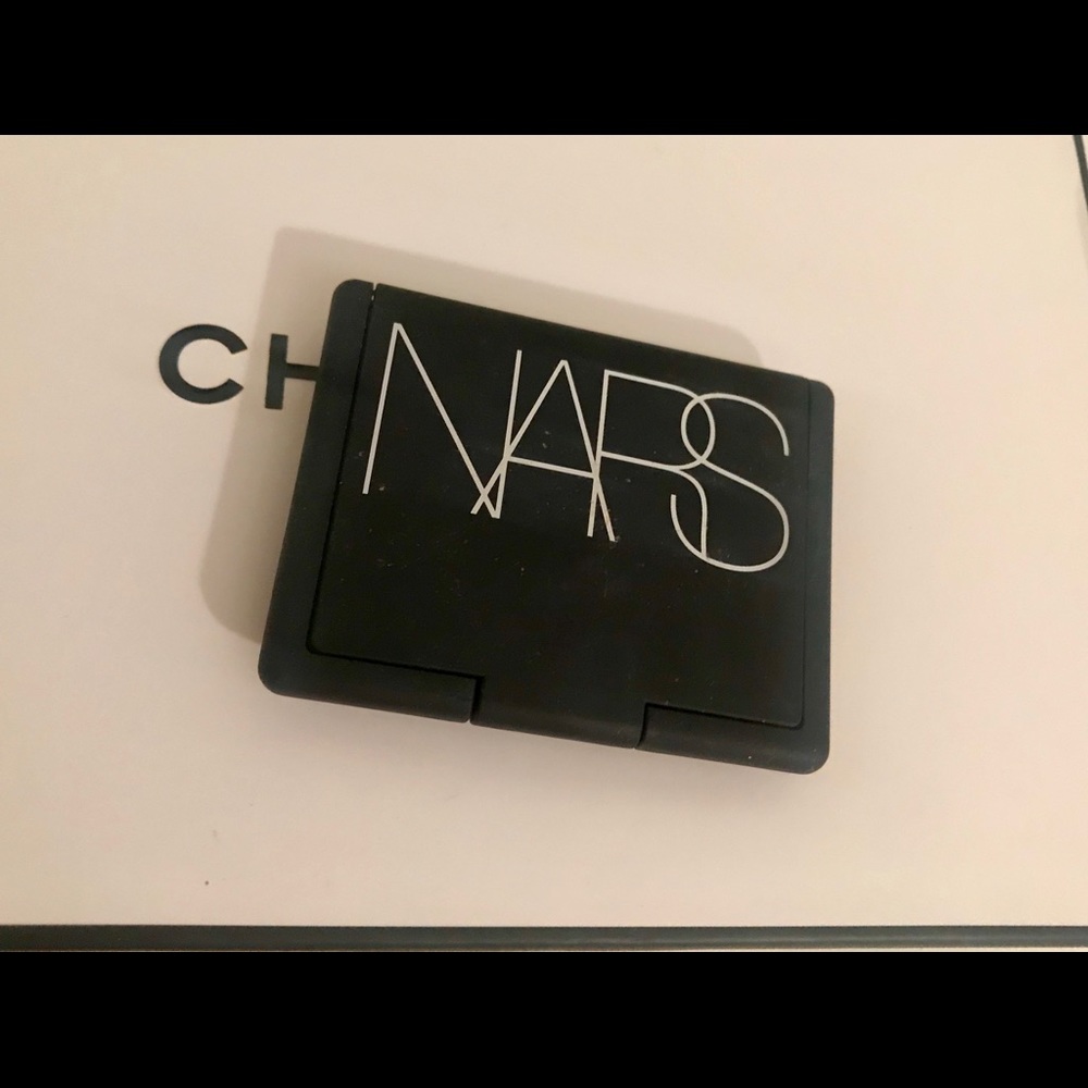 NARS highlighting powder